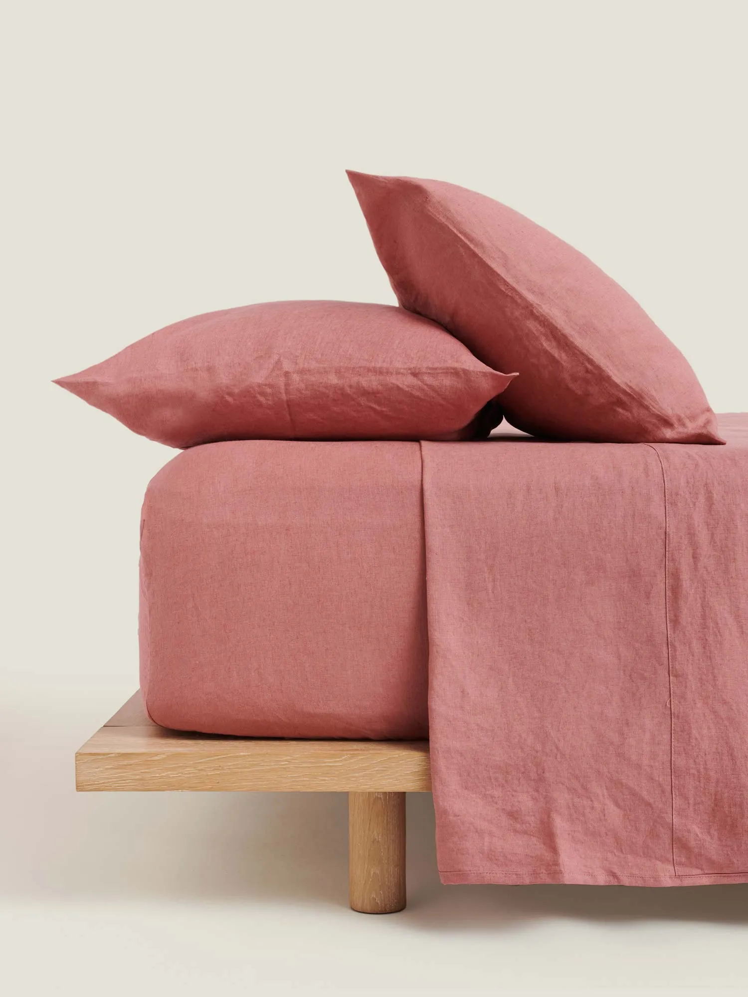 100% Linen Pillowcase Set (of two) in Vintage Pink