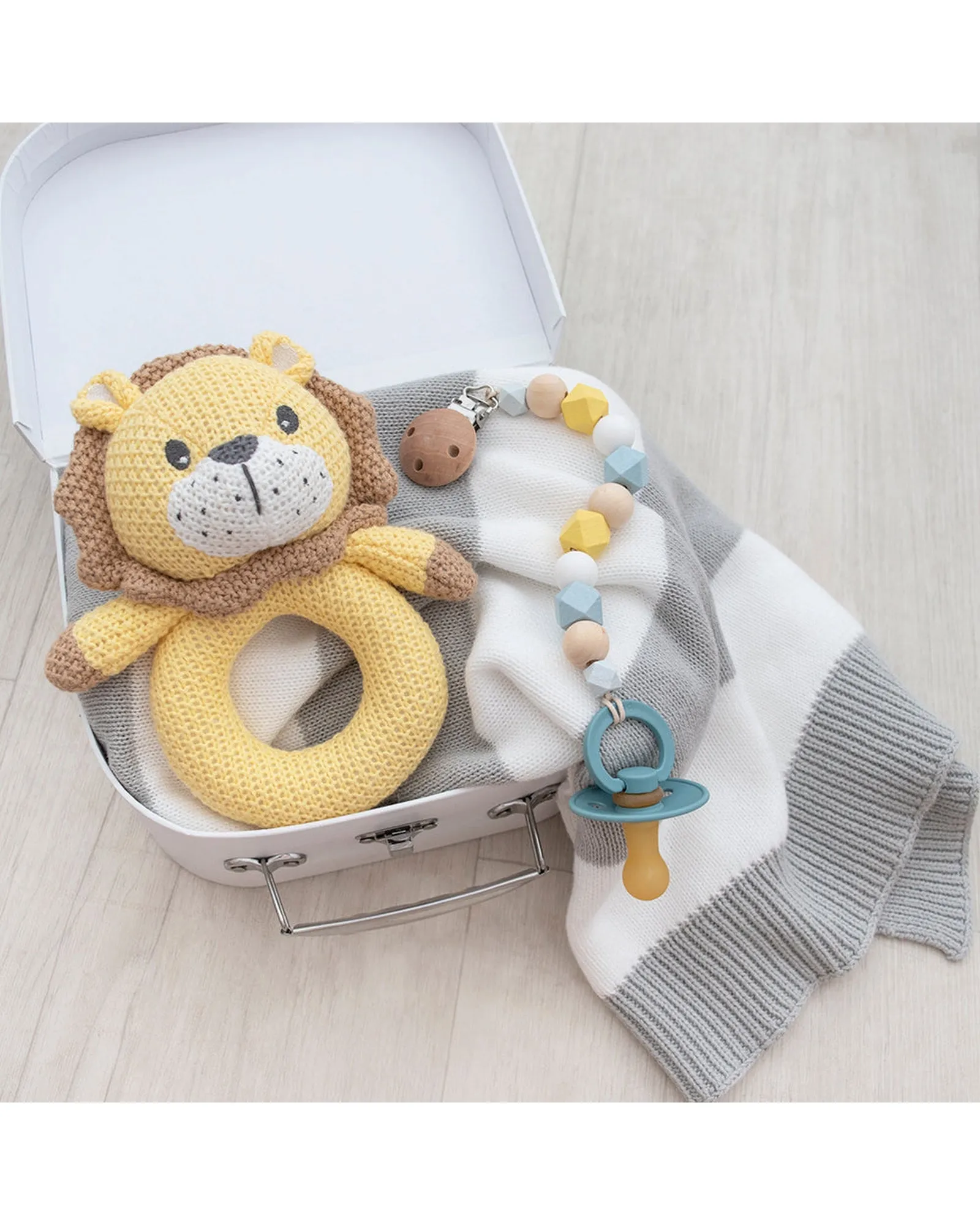 Knitted Ring Rattle Leo the Lion