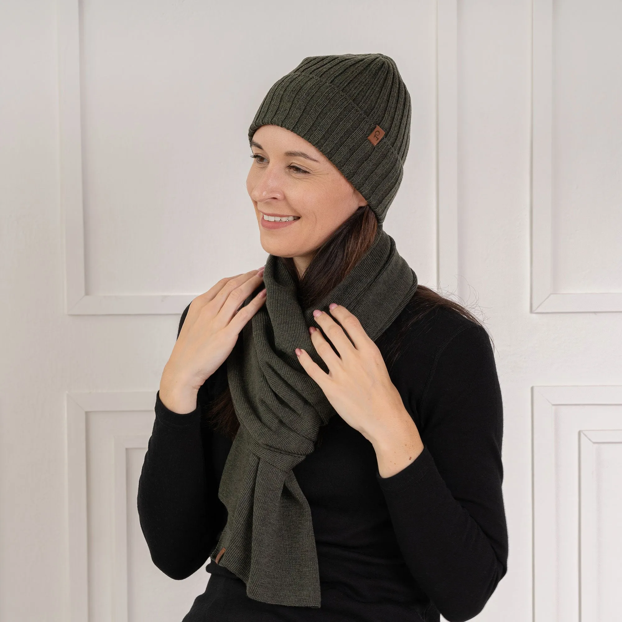 MENIQUE 100% Merino Wool Womens Ribbed Beanie & Scarf Merino 2-Piece