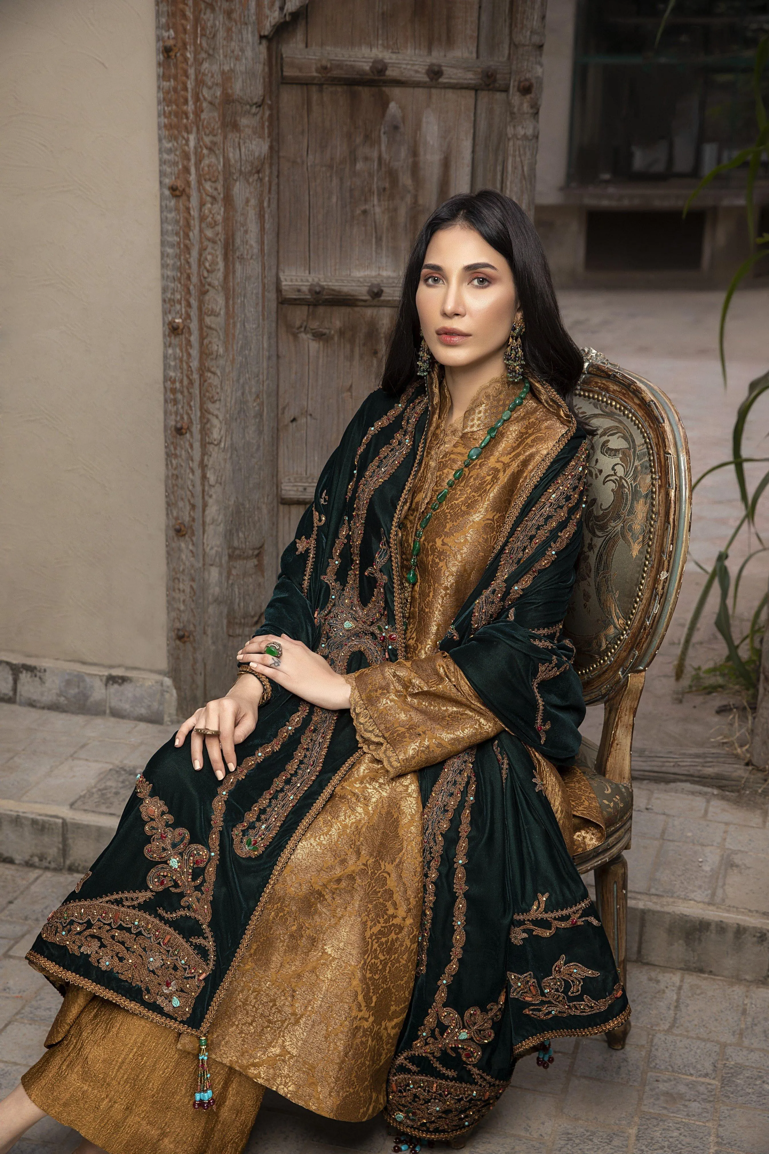 Nilofer Shahid - The Royal Empress - Pure Velvet - 3 Piece