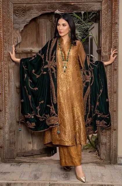 Nilofer Shahid - The Royal Empress - Pure Velvet - 3 Piece