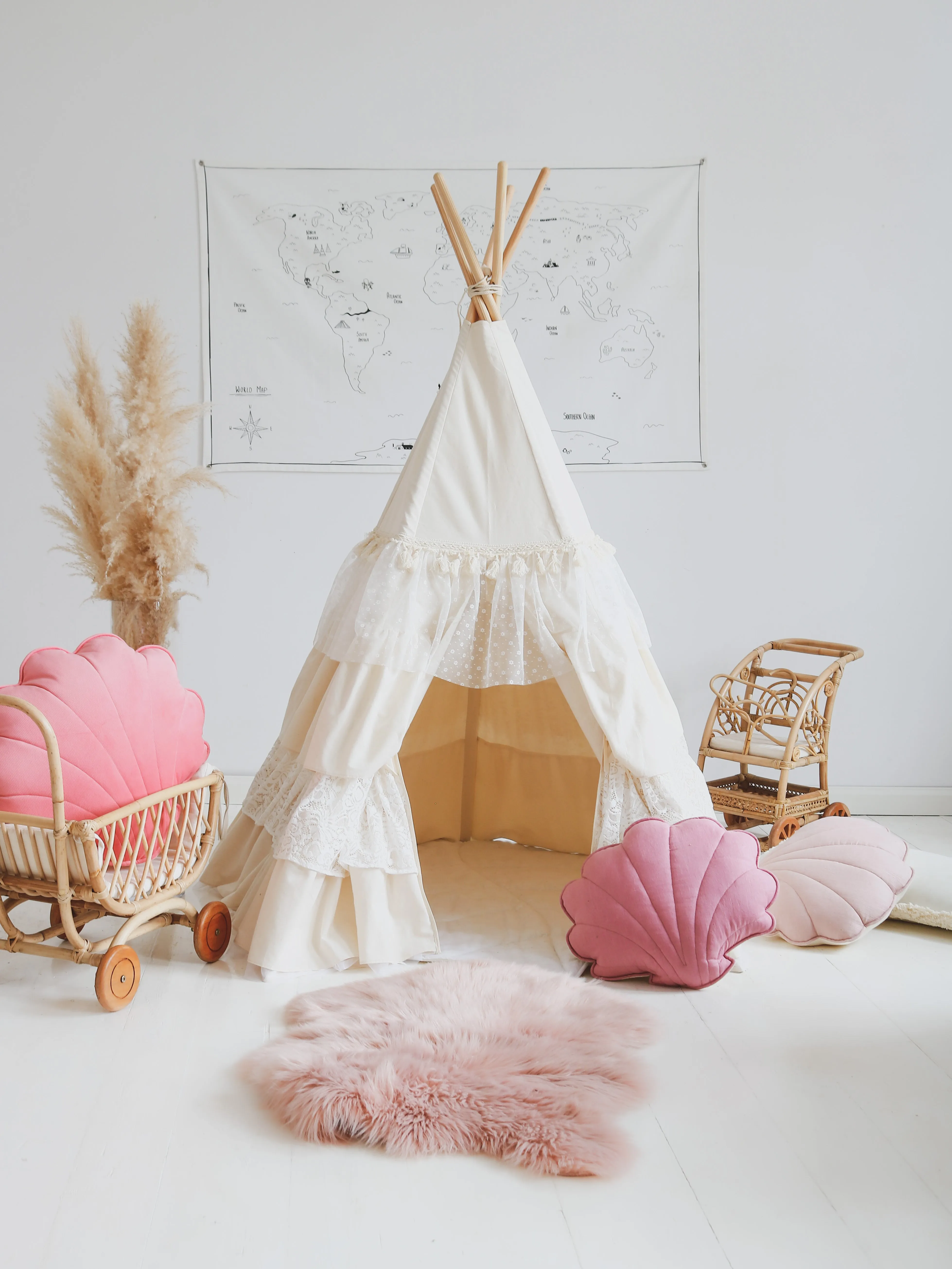 „Shabby Chic“ Tipi mit Rüschen und Leinenblattmatte „Weiß“ – Beige, Weiß