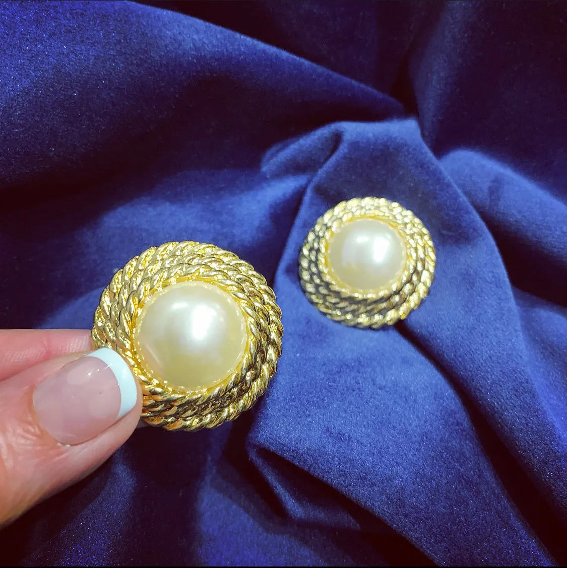 Vintage Gold Rope trim Pearl Earrings Clip On