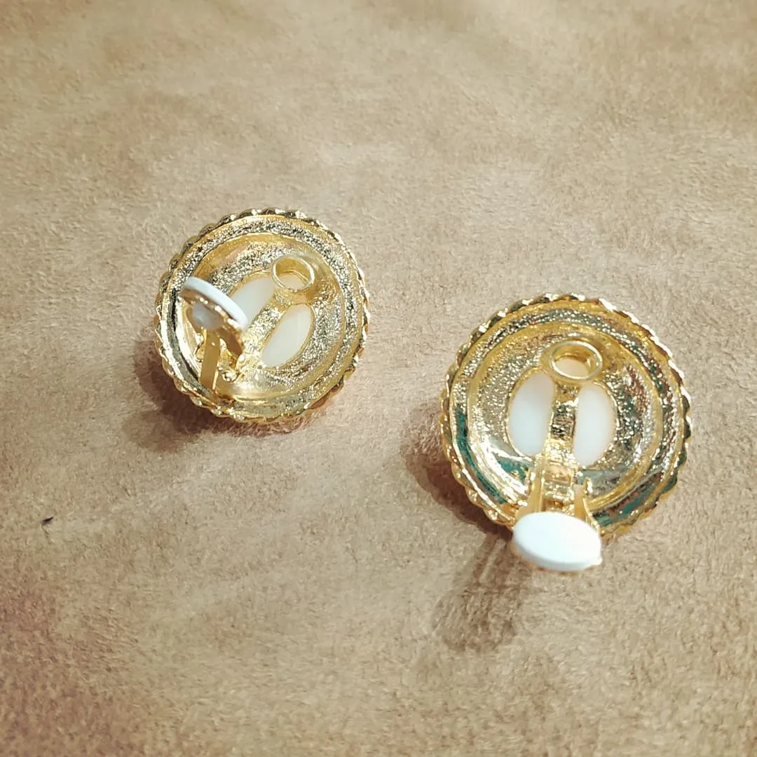 Vintage Gold Rope trim Pearl Earrings Clip On