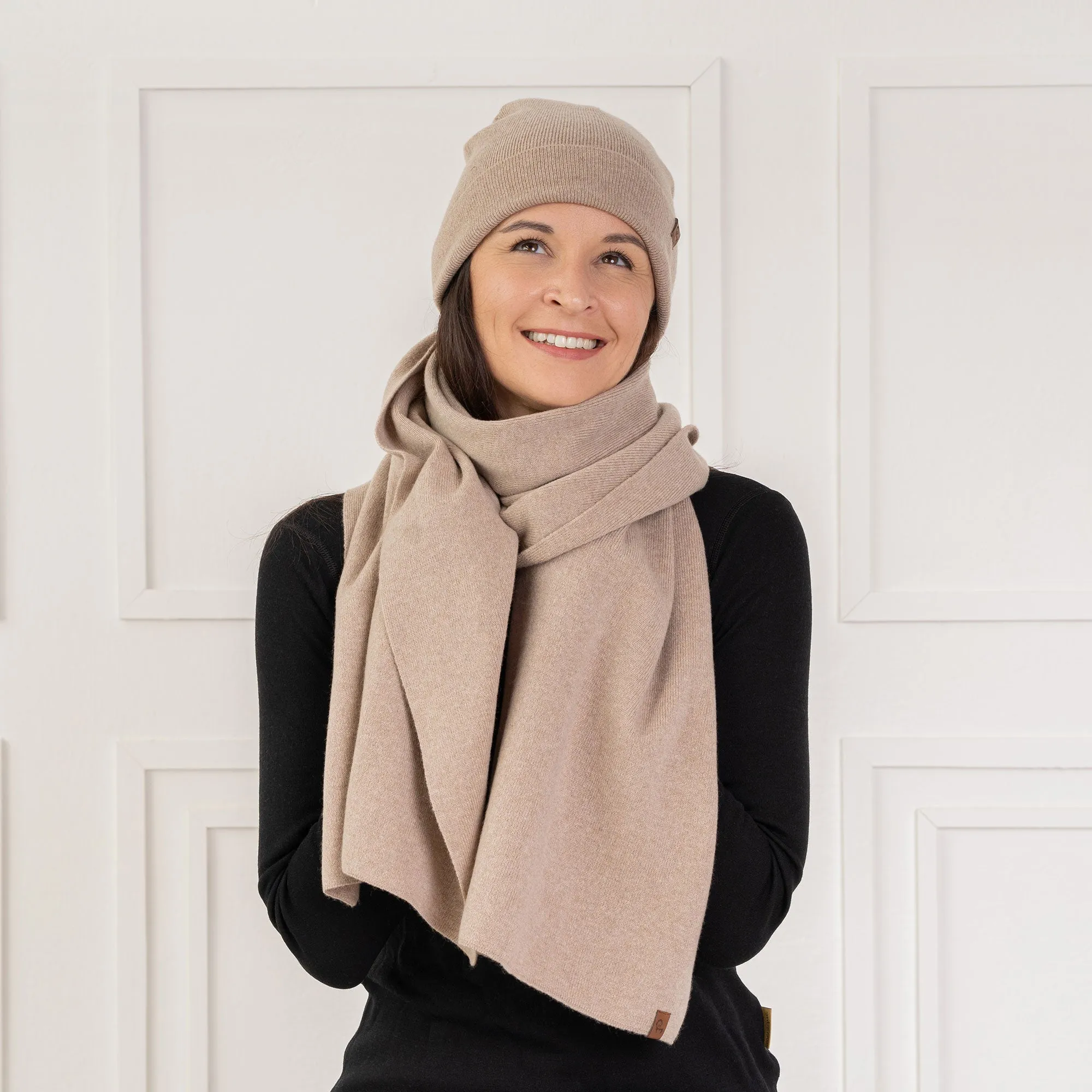 Women's Knit Beanie & Scarf 2-Piece Cashmere Blend